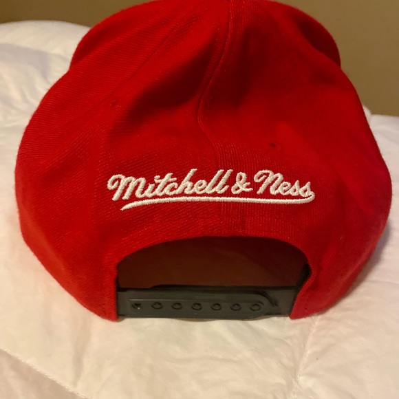 Chicago Bulls Hat/Cap - Picture 3 of 3